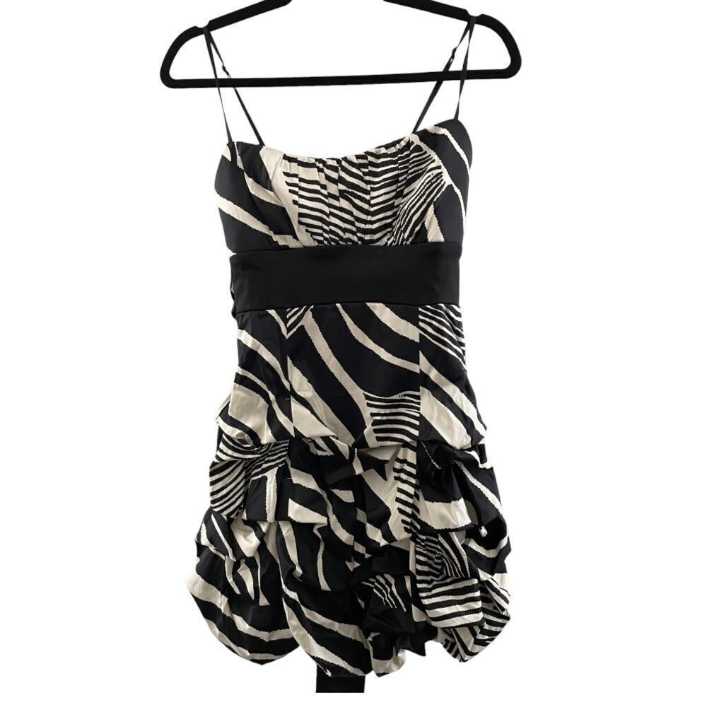 BLACK AND WHITE RUFFLED DRESS - Picture 2 of 14